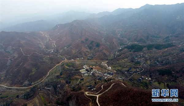 这是无人机航拍的镇平县高丘镇黑虎庙村（3月20日摄）。新华社记者 李嘉南 摄